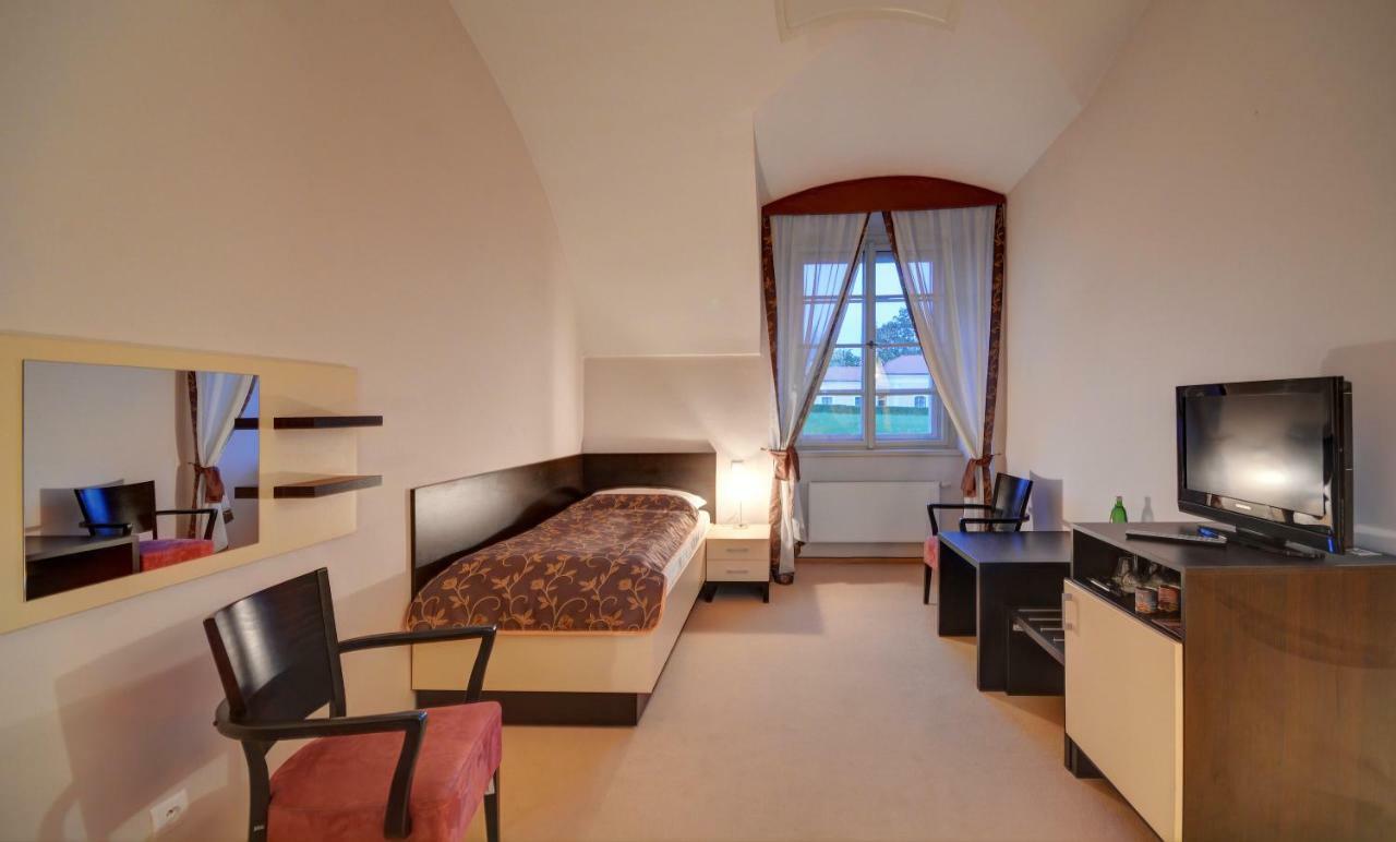 Chateau Liblice Byšice 외부 사진